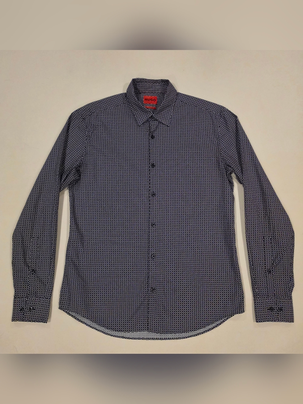 Hugo Boss Casual Slim Fit Button Down M - Picture 2 of 6